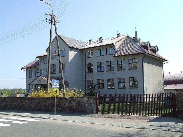 Szkoła w Zawadach