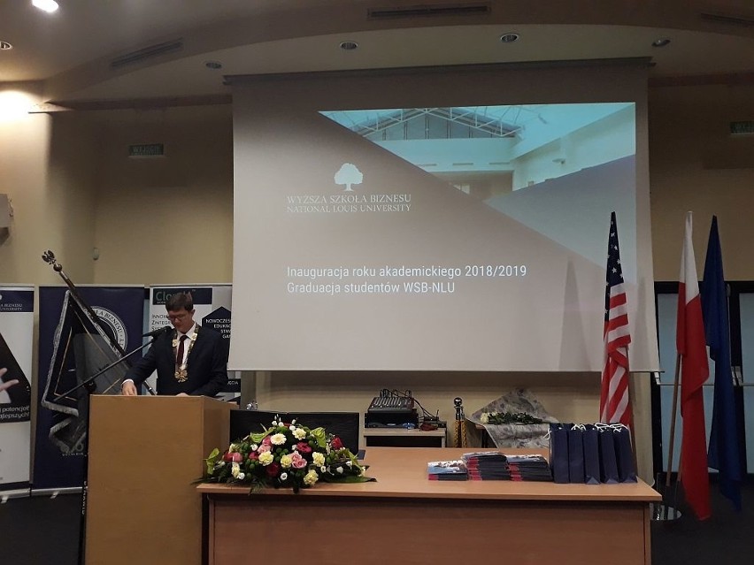Roman Kluska, twórca Optimusa, zainaugurował nowy rok akademicki Wyższej Szkoły Biznesu NLU