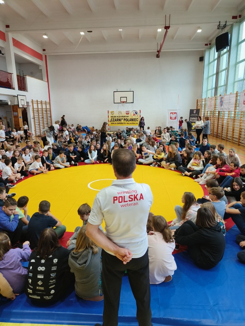 Wicemistrz olimpijski Andrzej Supron gościł w Połańcu. Spotkał się z uczniami - zobacz zdjęcia