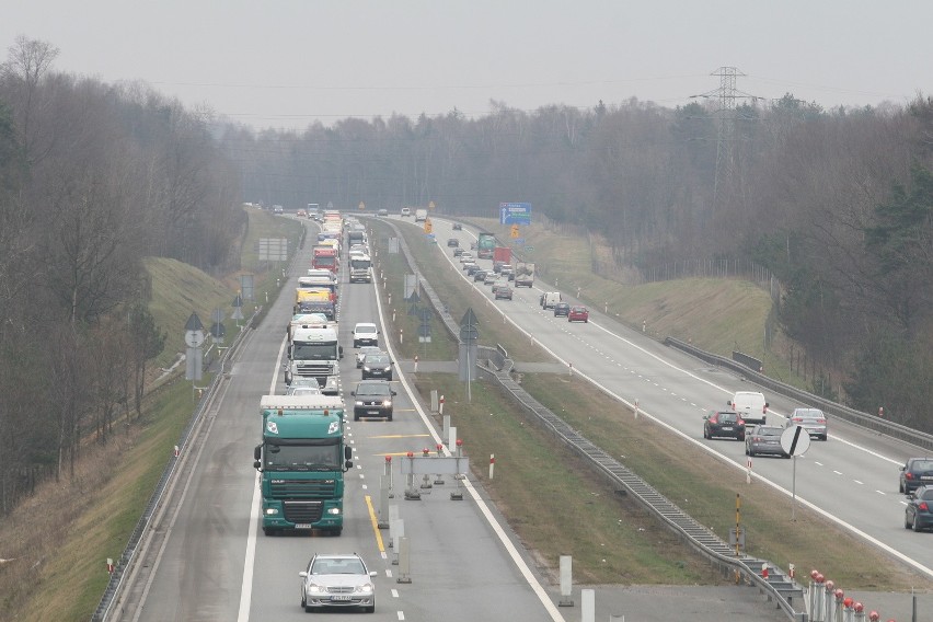 W środę rano korek na A4 sięgał kilku kilometrów....