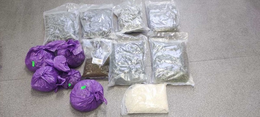 Dąbrowscy policjanci przejęli ponad 20 kg narkotyków...
