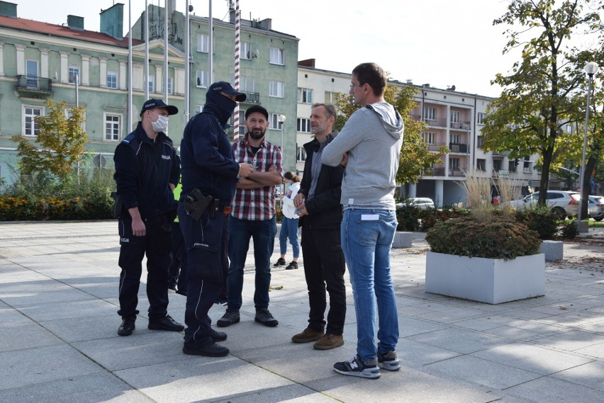 Sąd Rejonowy w Częstochowie uchylił mandat za brak maseczki