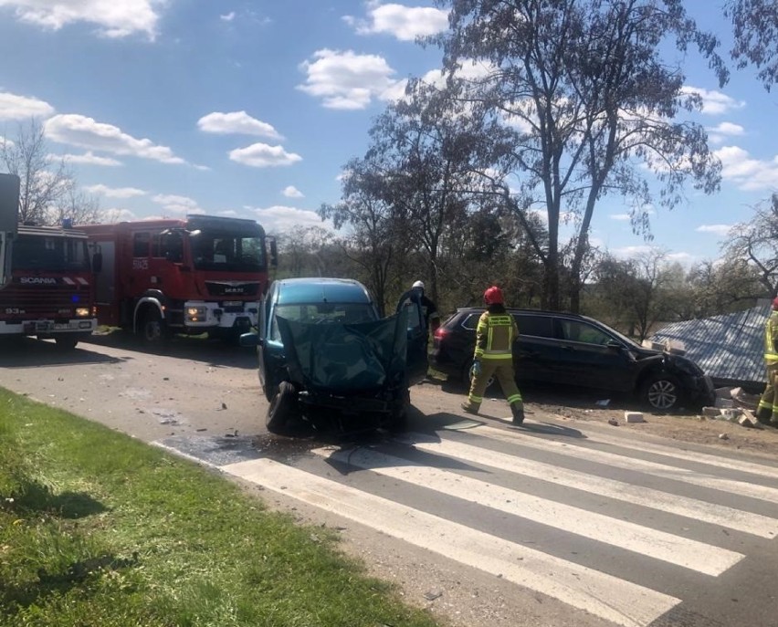 Na skrzyżowaniu w Lipce Wielkiej doszło do wypadku dwóch...