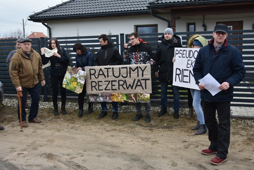 Nie dla kolei szybkich prędkości przez zamieszkane osiedla i parki. Mieszkańcy Złotna i Konstantynowa Ł. protetsują w obronie swoich domów