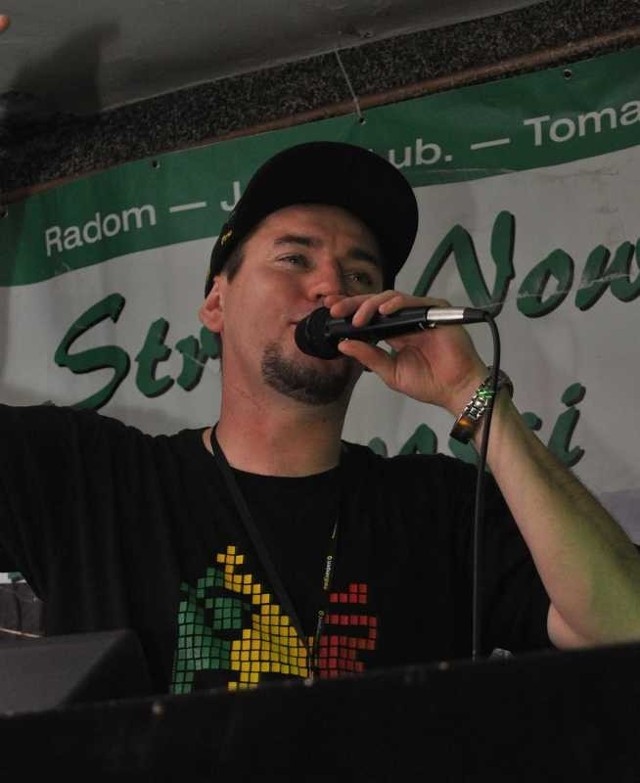 W tym roku sylwester pod gwiazdami na placu Bartosza Głowackiego w Tarnobrzegu odbędzie się w rytmach muzyki reggae. Serwował ją będzie DJ Damian Wojciechowski.