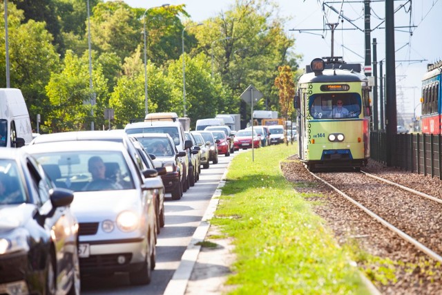 Po Krakowie jeździ się najwolniej ze wszystkich większych miast