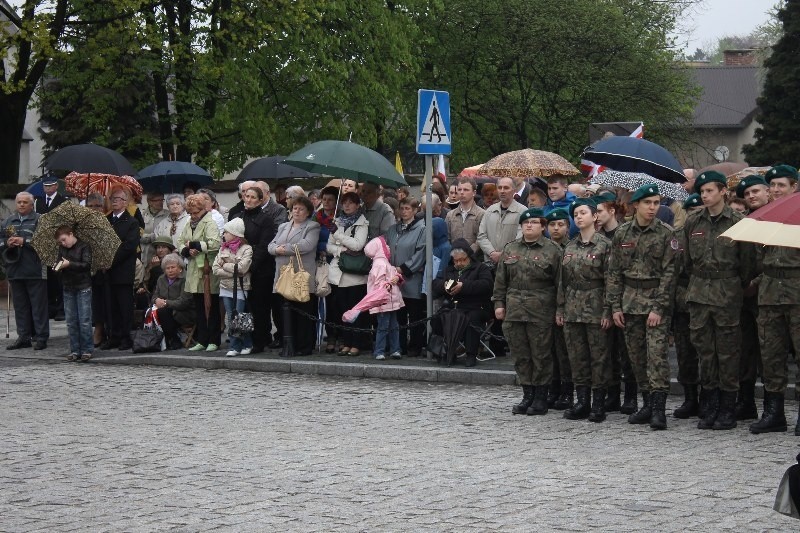 W mszy świętej na oleskim Rynku uczestniczyło ok. tysiąca...