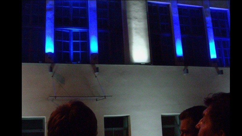 Iluminacje świetlne na budynku byłej Polskiej Wełny.