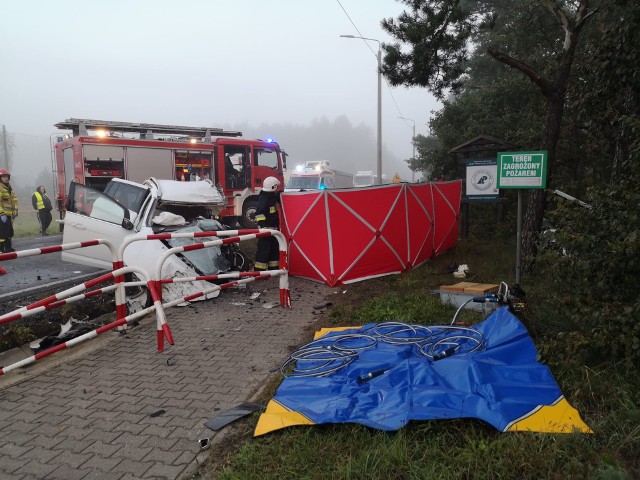 Tragiczny wypadek w Ostrzeszowie. Potężne utrudnienia w ruchu.