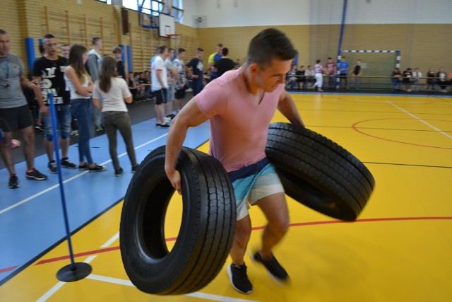 W tym roku Zespół Szkół Zawodowych im. gen. Maczka w Koronowie po raz drugi wziął udział w ogólnopolskiej akcji „Czas na zdrowie” organizowanej przez Fundację Banku Ochrony Środowiska.>> Najświeższe informacje z regionu, zdjęcia, wideo tylko na www.pomorska.pl 