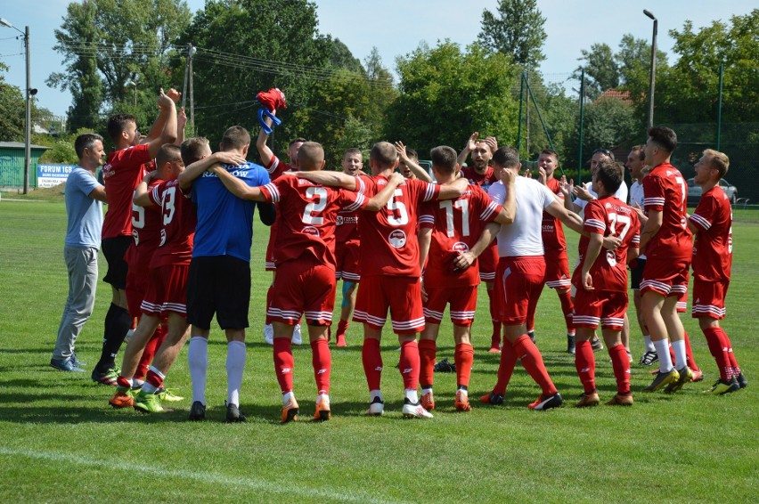 4 liga podkarpacka. Rezerwy Stali Stalowa Wola przegrały z Watkem Koroną Bendiks Rzeszów 0:1 [RELACJA, ZDJĘCIA]