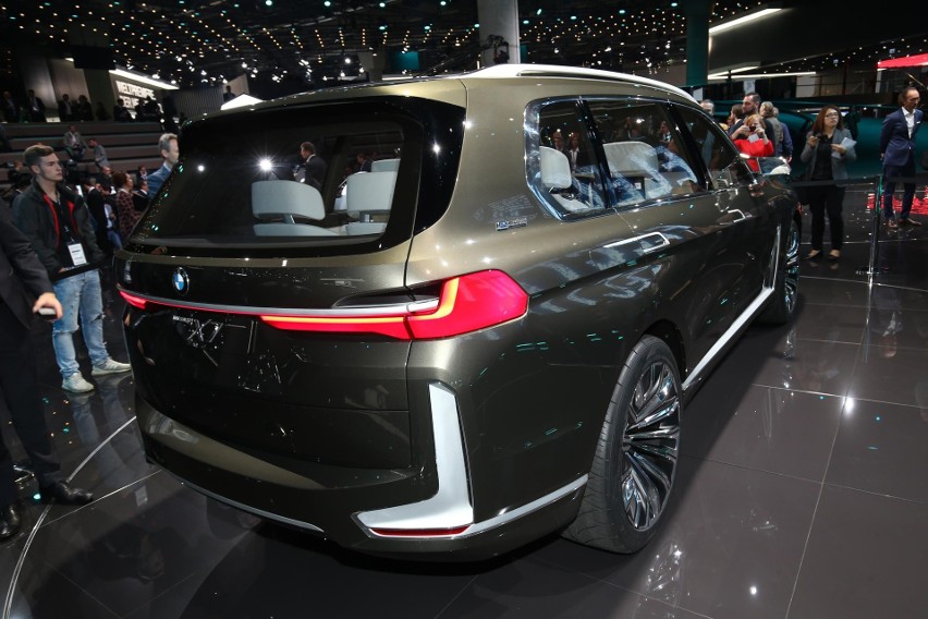 BMW X7 iPerformance Concept...