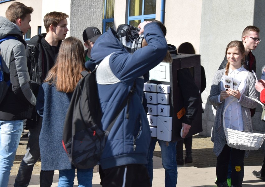 Ostrołęka. Prezentacje Edukacyjne 2018 w hali im. Gołasia [ZDJĘCIA]