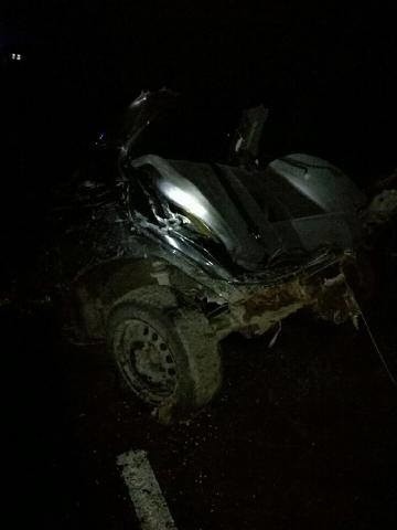 Wypadek Nowe Miasto nad Pilicą. BMW uderzyło w drzewo, na miejscu zginęło czworo młodych ludzi