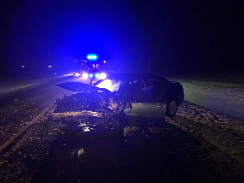 Kisielnica. Wypadek z udziałem trzech aut. Pięć osób trafiło...