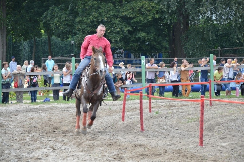 "Dziki Zachód" w Kurozwękach - trwa wielka impreza pod Staszowem