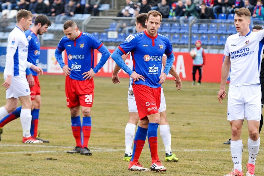 Odra opole - puszcza niepolomice nice 1 i liga pilka nozna...