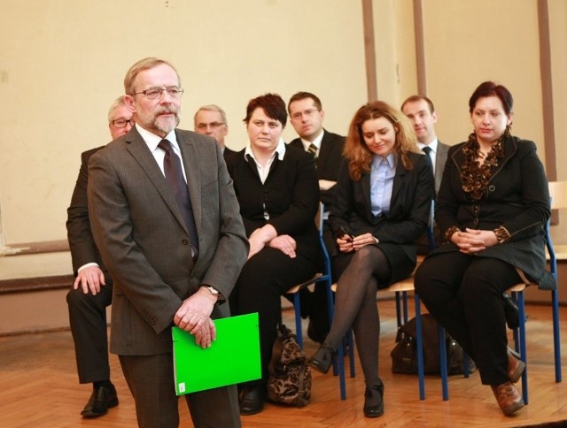 W Słupsku powstał sąd arbitrażowyInauguracja sądu arbitrażowego w Słupsku. Przemawia Wojciech Kowalski, przewodniczący rady arbitrażowej.