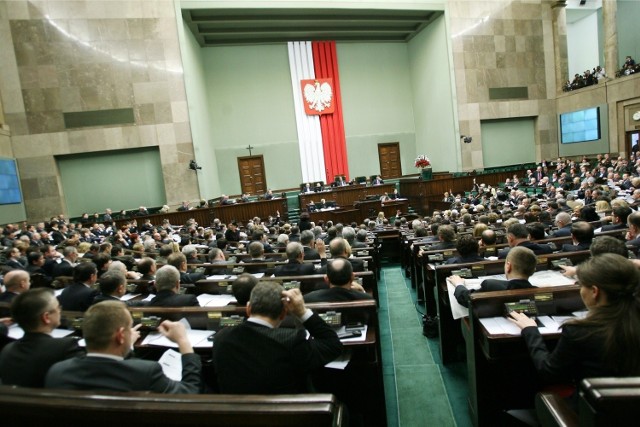 Sejm zdecydował: projekt "Ratujmy kobiety" upadł, "Stop aborcji" do dalszych prac