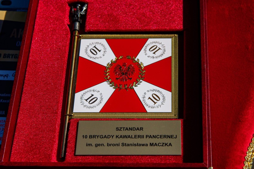 Od 5 sierpnia 2000 brygada nosi imię gen. broni Stanisława...