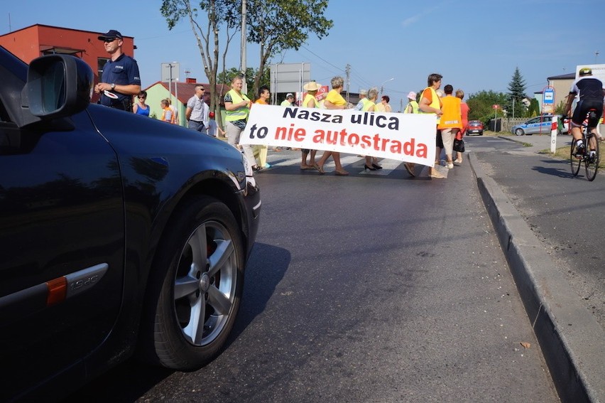 To kolejny protest w tej gminie. W lipcu i sierpniu ludzie...