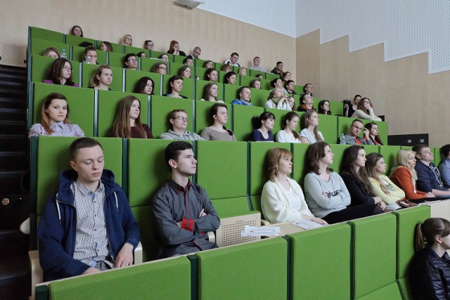 „Targi warsztatowe, czyli targi pracy inaczej” to dla studentów okazja, żeby dowiedzieć się, jakie są oczekiwania pracodawców.