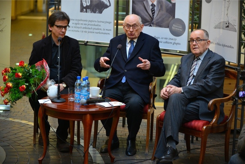 Władysław Bartoszewski we Wrocławiu: Nigdy nie chciałem być "twarzowy" (ZDJĘCIA)