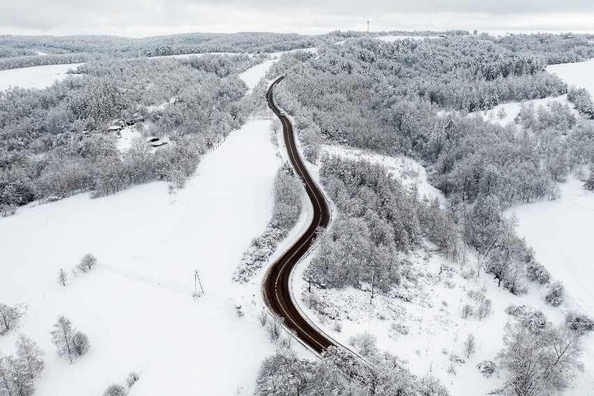 Śnieżny krajobraz w Krzywczy k. Przemyśla, 21 bm. Minionej...