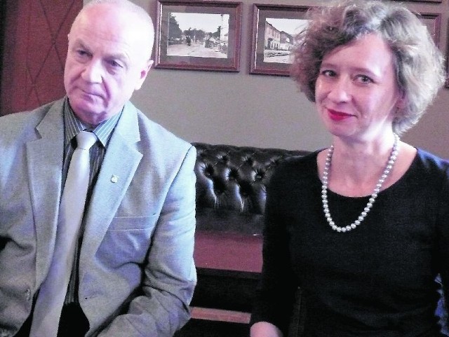 Katarzyna Zioło i Marek Bronkowski na konferencji prasowej.