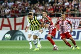 Sebastian Szymański zaliczył asystę i dał nadzieję przed rewanżem z Olympiacosem. Fenerbahce wróciło z dalekiej podróży