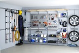 Garaż może być ładny i funkcjonalny: meble i półki do garażu