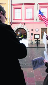 Kraków: pierwszy krok po wizę do USA? Czekanie na Stolarskiej