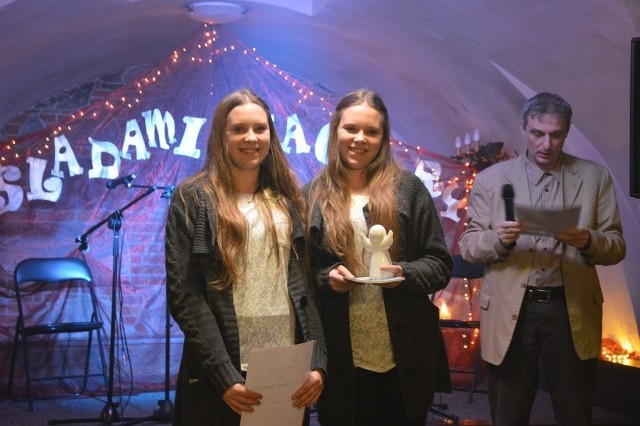 Maja i Nadia Czarneckie zajęły pierwsze miejsce w kategorii zespołyWideo: Info z Polski