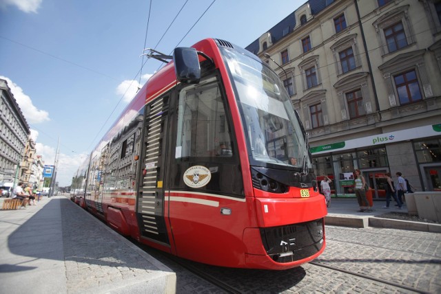 Wypadek tramwaju w Katowicach. Potrącona została 70-latka