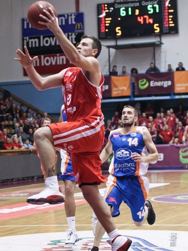 Marcin Dutkiewicz był najlepszym strzelcem Energi Czarnych w meczu Intermarche Basket Cup z Rosą Radom. Zdobył 22 pkt.