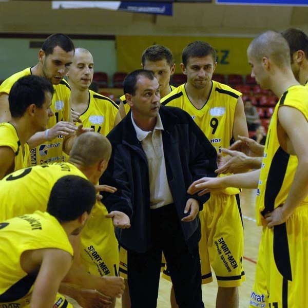 Trener Dariusz Kaszowski chciałby w I rundzie play-off grać z Resovią.