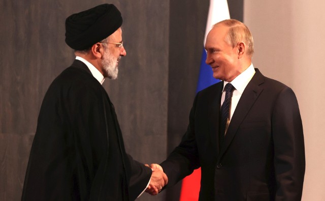 Prezydenci Rosji i Iranu spotkali się w Samarkandzie we wrześniu 2022