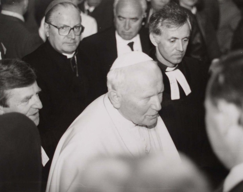 Jan Paweł II 25 lat temu odwiedził Skoczów, Bielsko-Białą i Żywiec