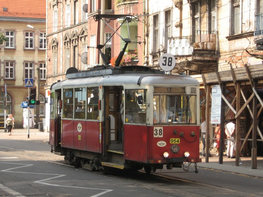 Tramwaje Śląskie, ale i zagłębiowskie w liczbach: Tory, linie i wagony - tramwajowa matematyka