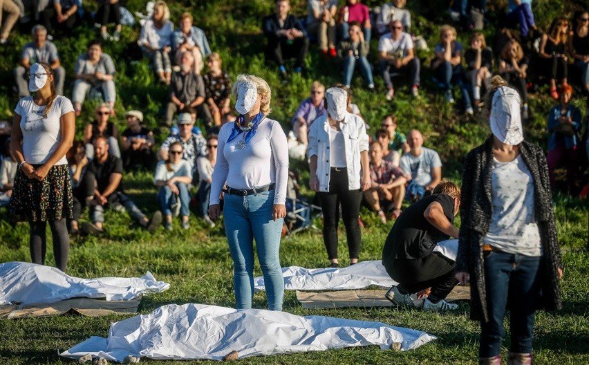 Międzynarodowy Festiwal Teatrów Plenerowych i Ulicznych FETA...