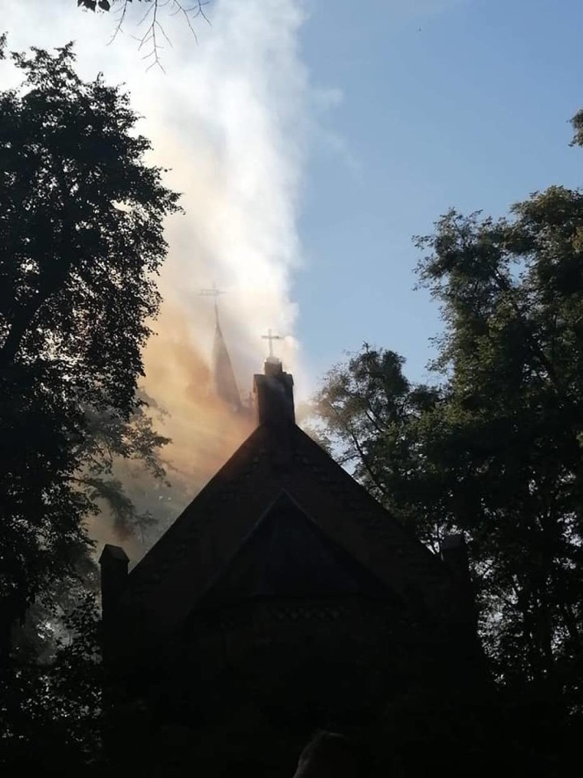 Kościołowi w Opaleniu grozi zawalenie. Stan świątyni pogorszył się po pożarze