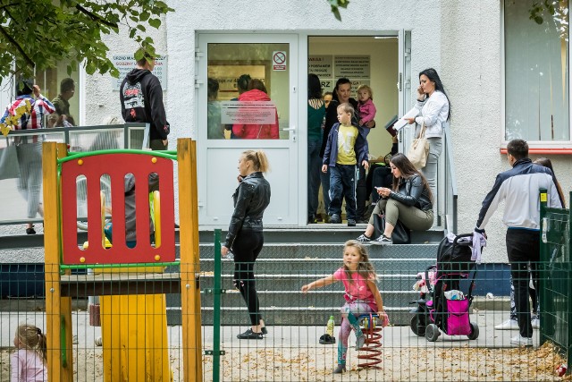 W Bydgoszczy wnioski o świadczenie 300 plus przyjmowane są m.in. w Wydziale Świadczeń Rodzinnych Urzędu Miasta przy ul. Wojska Polskiego 65