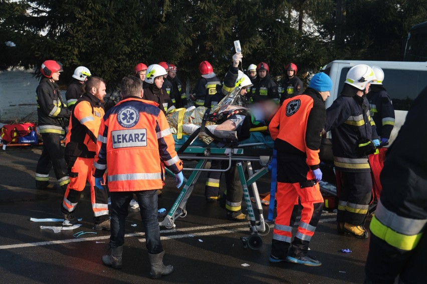 Do wypadku doszło w czwartek przed godz. 7, na drodze...