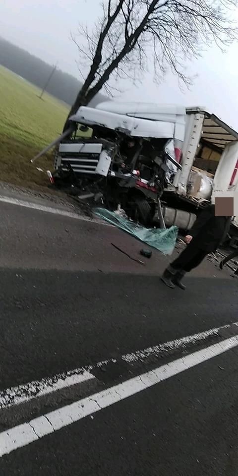 Policja wyjaśnia szczegóły i okoliczności zdarzenia. Ruch...