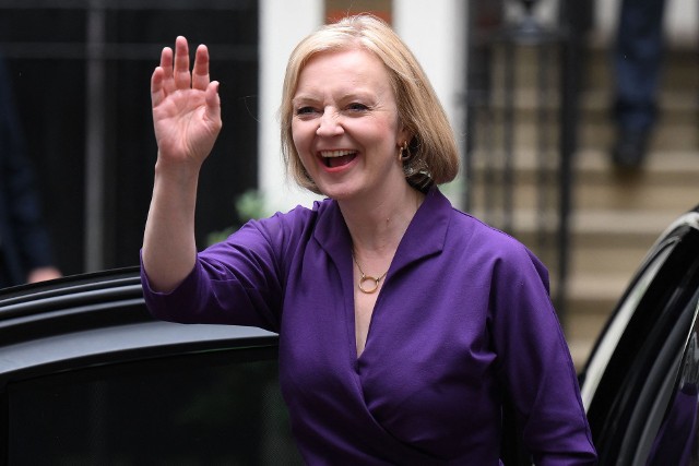 Liz Truss, jak się wydaje, będzie prowadzić podobną politykę wobec wojny na Ukrainie, jak ustępujący premier Boris Johnson