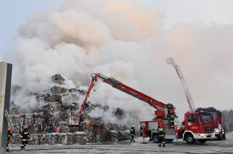 Pożar na wysypisku śmieci w miejscowości Studzianki wybuchł...