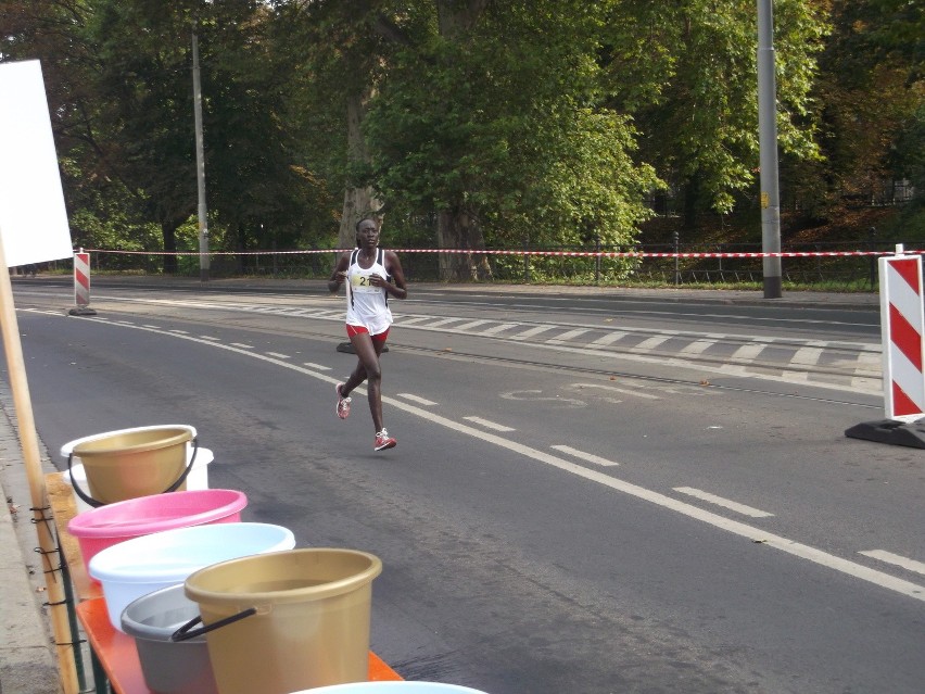 Maraton Wrocław 2014. Kenijczycy zdominowali bieg. Kangogo blisko rekordu (WYNIKI, ZDJĘCIA)