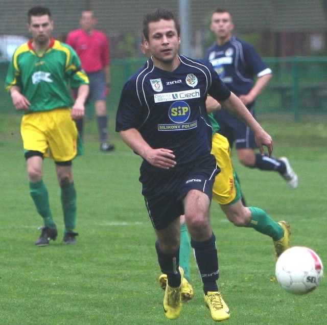 Damian Juda (z piłką) będzie grał w Stali Stalowa Wola w najbliższym sezonie.