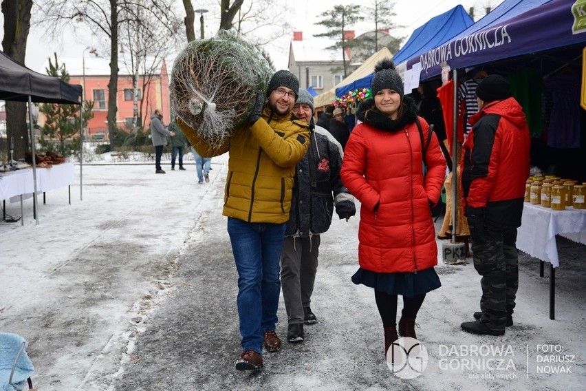 I Strzemieszycki Jarmark Bożonarodzeniowy. Na stoiskach...