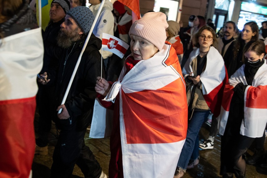 W Krakowie świętowano białoruski Dzień Wolności. Przez miasto przeszedł marsz 